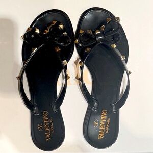 Valentino Garavani Rockstud PVC Flat Thong Sandals AUTHENTIC!